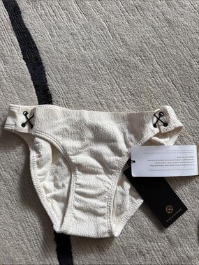 Vix Paula Hermanny Textured White Women’s Bikini Bottoms with Decorative Ties
